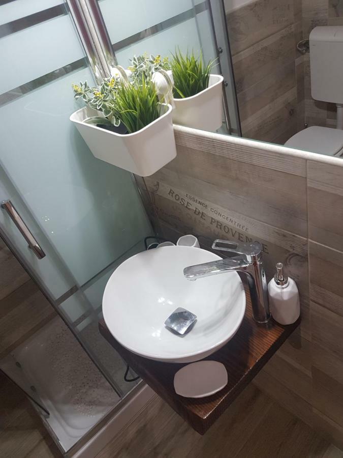 Apartment Italy Santa Rita Turin