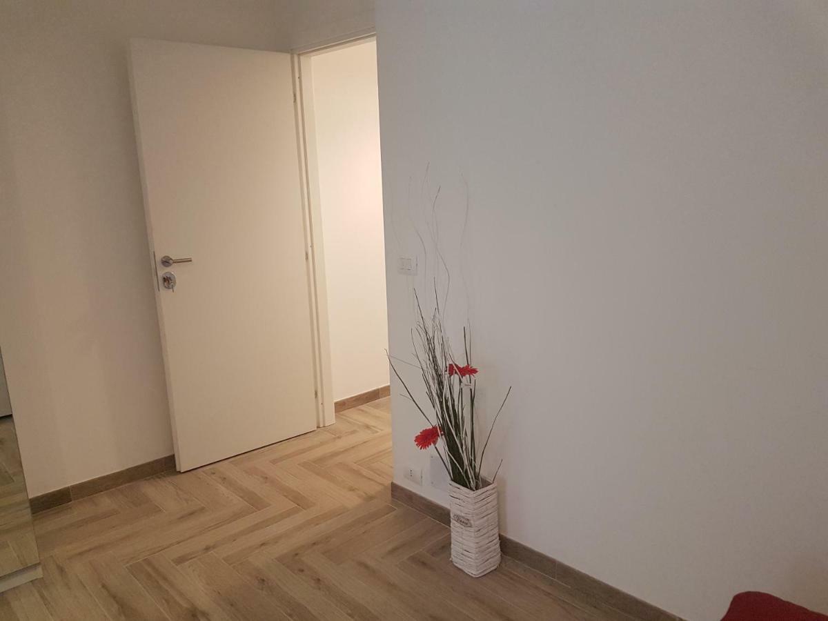 Italy Santa Rita Apartment